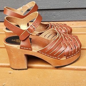 Hasbeens heeled sandals!🌞
